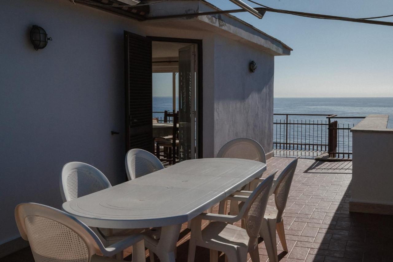 Be Your Home - Appartamento 4 Camere Sul Mare Scesa Al Mare Privata Santa Marinella Exteriör bild