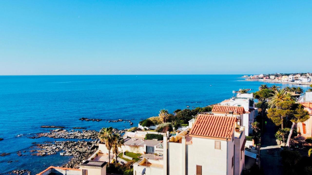 Be Your Home - Appartamento 4 Camere Sul Mare Scesa Al Mare Privata Santa Marinella Exteriör bild