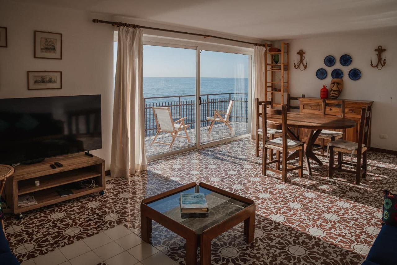 Be Your Home - Appartamento 4 Camere Sul Mare Scesa Al Mare Privata Santa Marinella Exteriör bild
